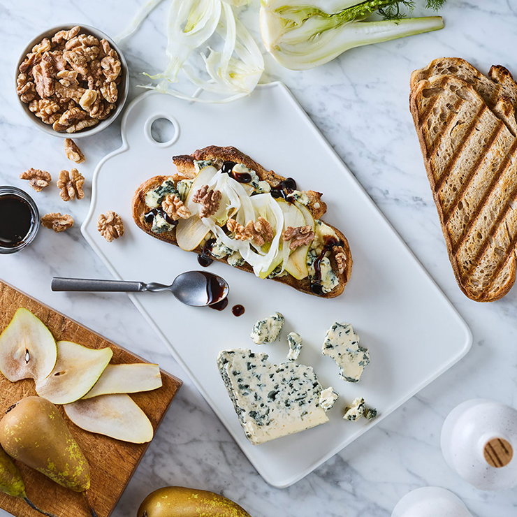 GRILLAD BLUE CHEESE SANDWICH